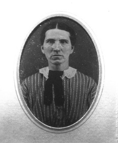 Harriet McClain Lewellen